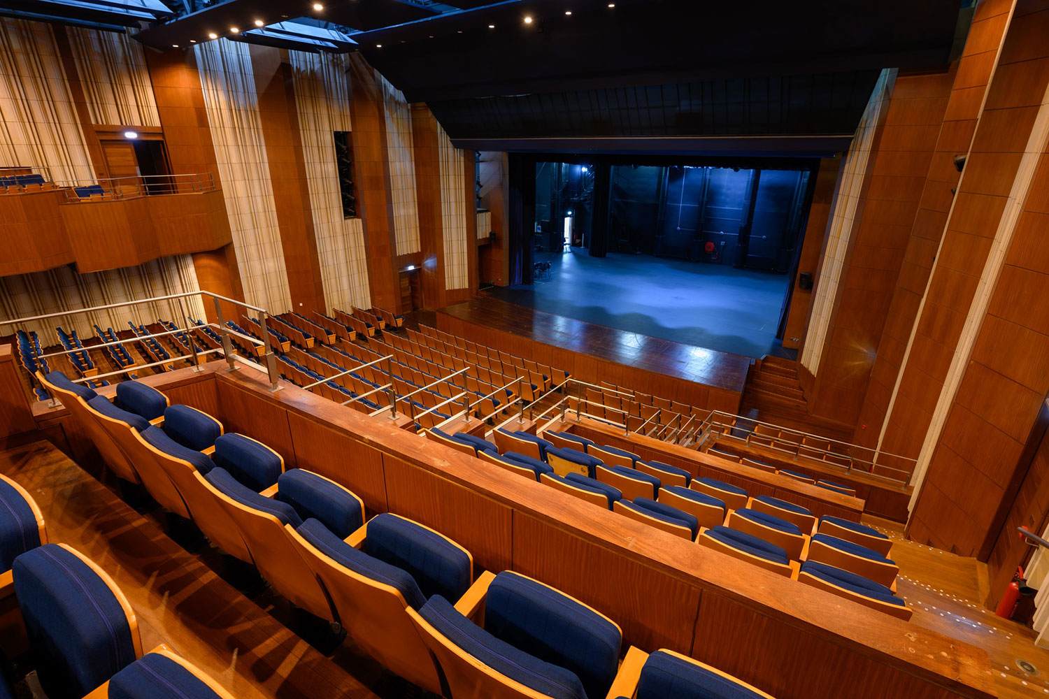 str_theatre4
